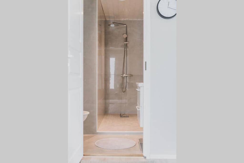 Beautiful New Studio Apartment Nearby The Center Turku Exterior foto